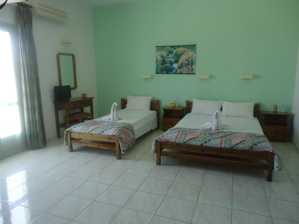 Saloustros Apartments Amoudara  Номер фото