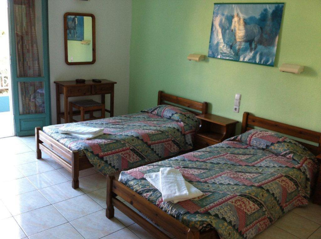 Saloustros Apartments Amoudara  Номер фото